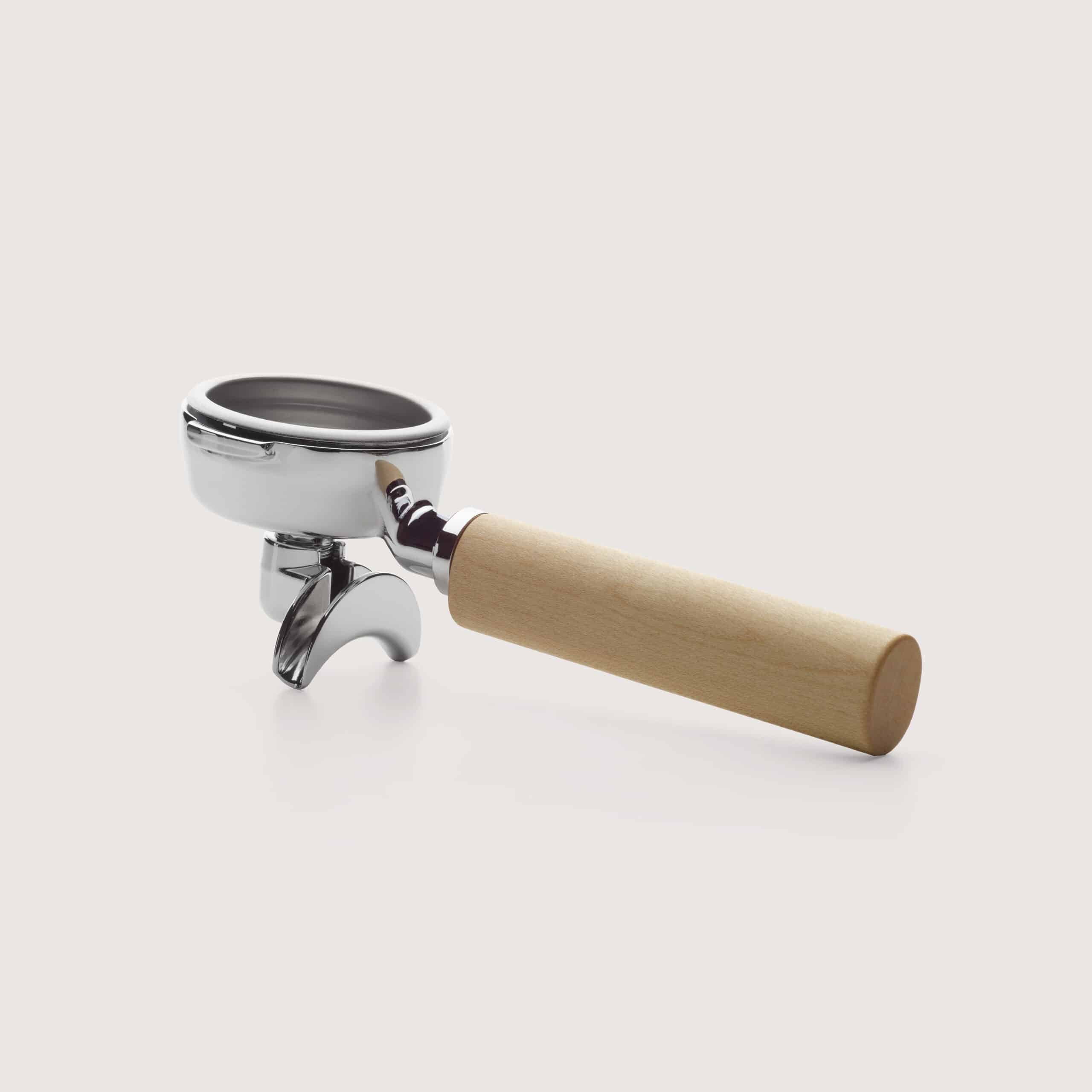 LIGRE Zubehörset mit eleganten Ahornholz-Elementen für exklusiven Kaffeegenuss.